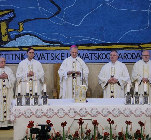 Pozdravni govor nadbiskupa Kutleše prigodom proglašenja crkve sv. Josipa u Karlovcu manjom bazilikom